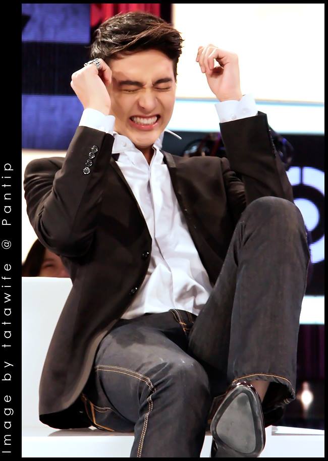 เจมส์ จิรายุ @ รายการ เจาะใจ (12-12-13)