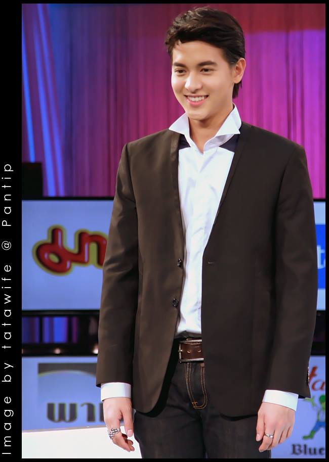 เจมส์ จิรายุ @ รายการ เจาะใจ (12-12-13)