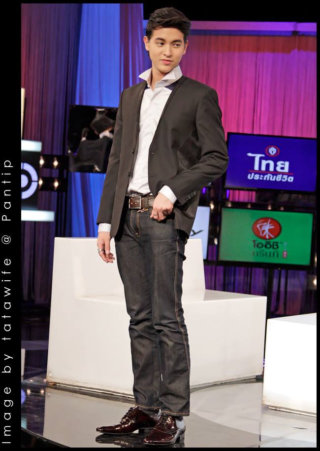 เจมส์ จิรายุ @ รายการ เจาะใจ (12-12-13)