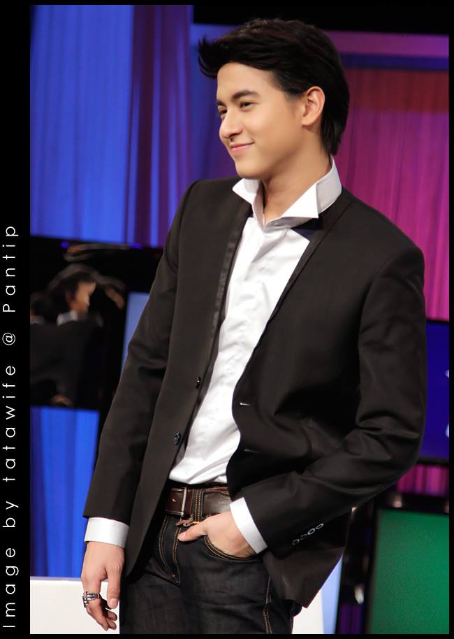 เจมส์ จิรายุ @ รายการ เจาะใจ (12-12-13)