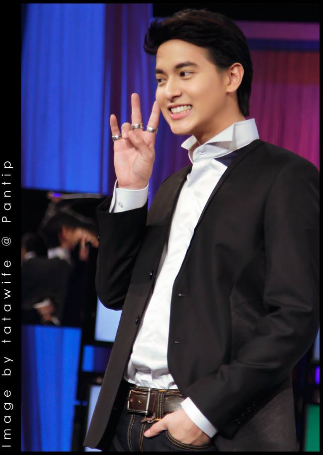 เจมส์ จิรายุ @ รายการ เจาะใจ (12-12-13)