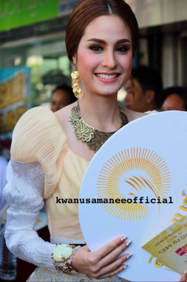 อ๋อม - ขวัญ @ งานแถลงข่าวละครเวที มหาชาติ มหาบุรุษ