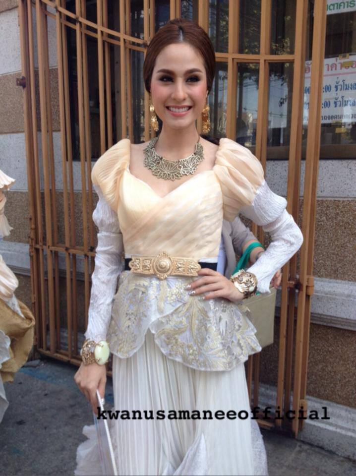 อ๋อม - ขวัญ @ งานแถลงข่าวละครเวที มหาชาติ มหาบุรุษ
