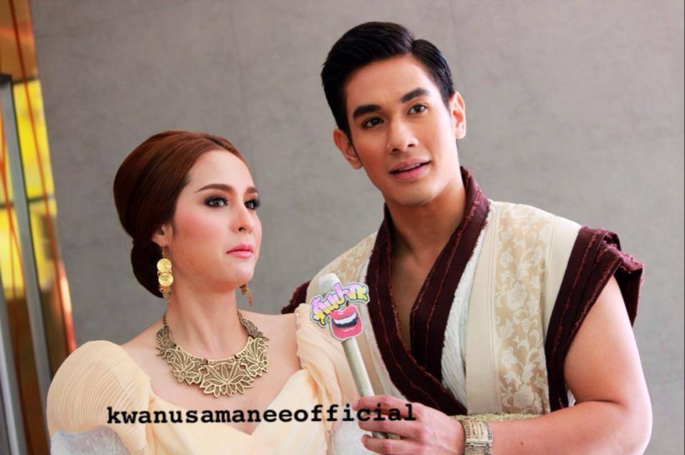 อ๋อม - ขวัญ @ งานแถลงข่าวละครเวที มหาชาติ มหาบุรุษ