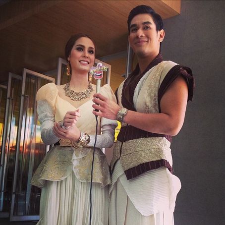 อ๋อม - ขวัญ @ งานแถลงข่าวละครเวที มหาชาติ มหาบุรุษ