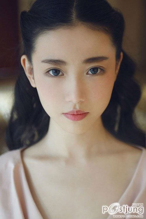 Xin Yuan Zhang  สาวจีนน่ารักบนโลกออนไลน์  ^ __ ^