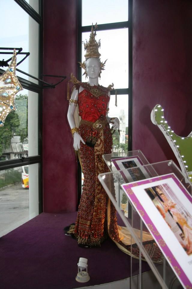 โต้ง รัชระวี Miss Tiffanie 2006