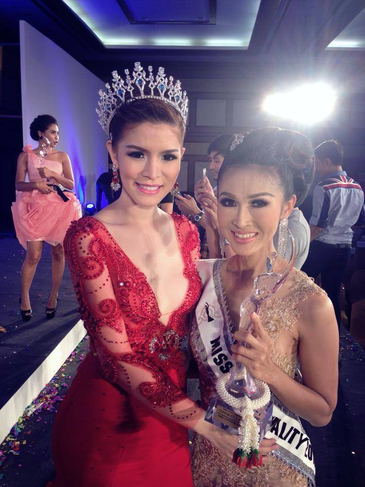 สาวไทย กับ miss acdc 2012