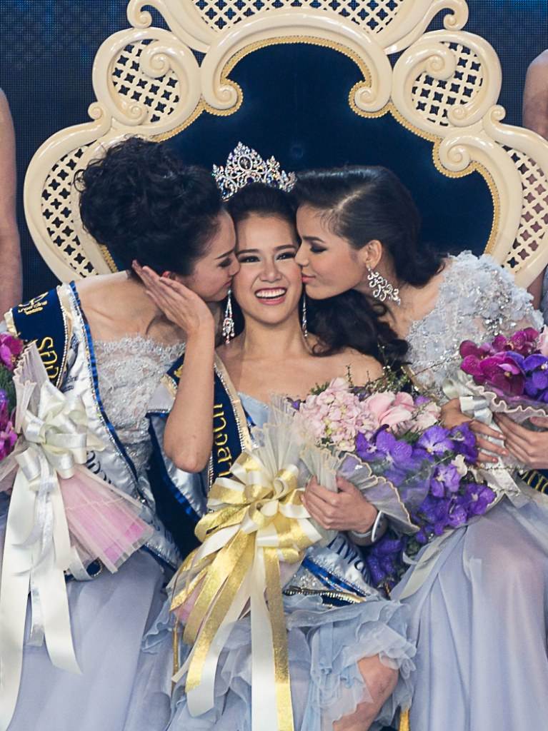 จีน่า อัจฉราภรณ์ กนกนทีสวัสดิ์ คว้ามงกุฎนางสาวไทย 2556 พร้อมรางวัลขวัญใจช่างภาพ