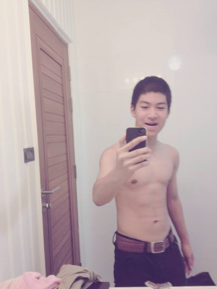 เด็กมัธยม หล่อชิวๆครับ