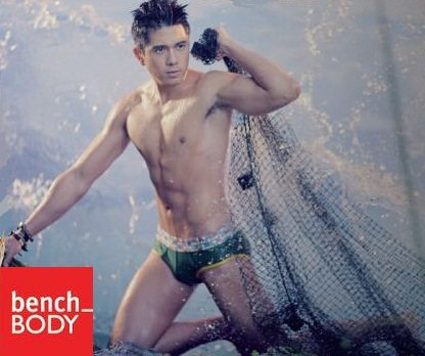 Paulo Avelino Bench