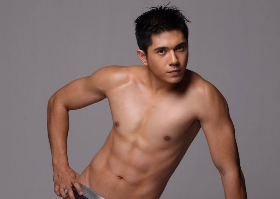 Paulo Avelino Bench