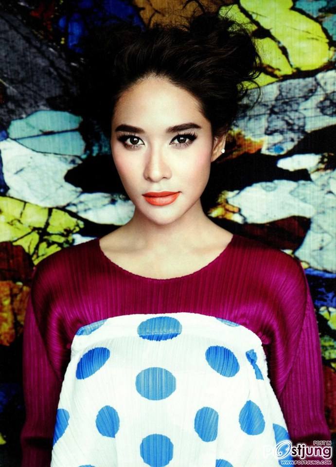 พลอย เฌอมาลย์ @ พลอยแกมเพชร vol.22 no.526 December 2013