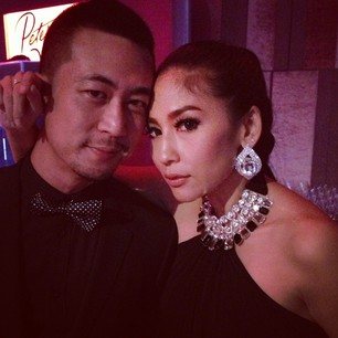 ครอบครัว หนิง ศรัยฉัตร