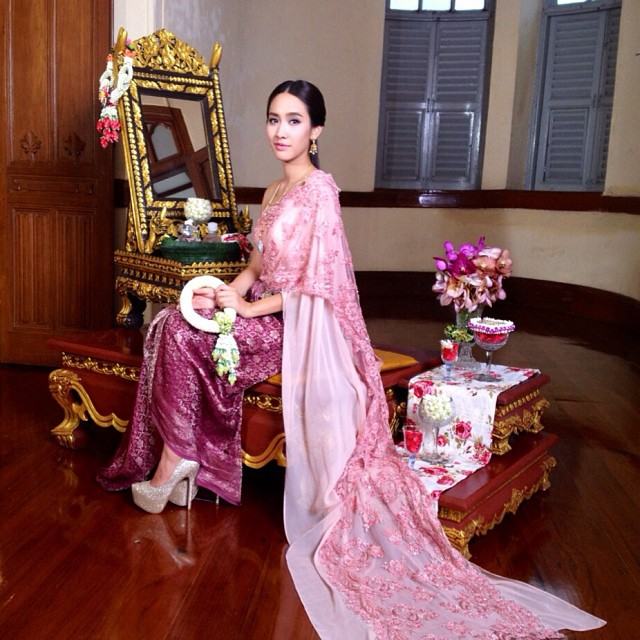 ชุดไทย