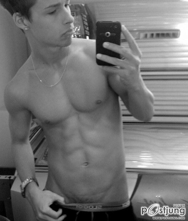 นายแบบเกย์ฝรั่งเศสJessy Delduca