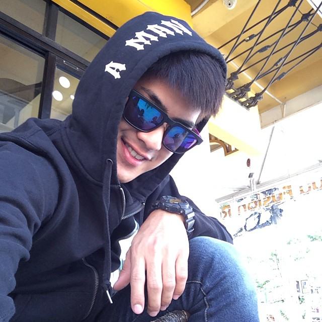 เขต ธาราเขต หนุ่มหล่อคมเข้มจากวิกหมอชิต
