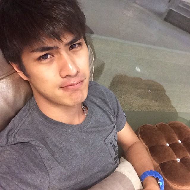 เขต ธาราเขต หนุ่มหล่อคมเข้มจากวิกหมอชิต