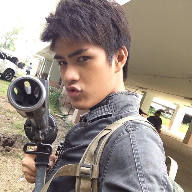 เขต ธาราเขต หนุ่มหล่อคมเข้มจากวิกหมอชิต