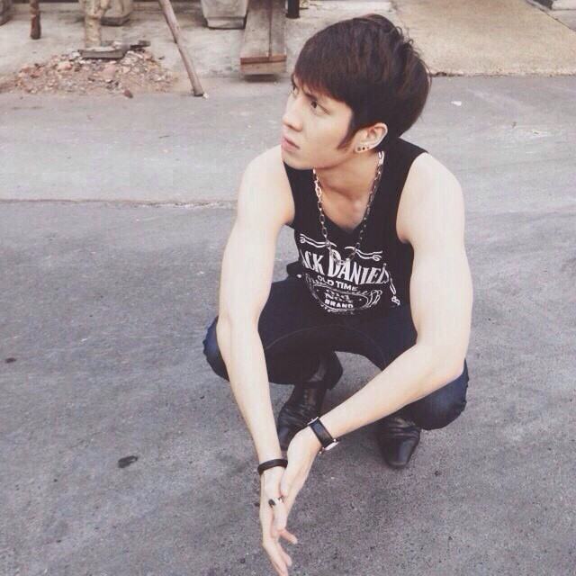 แพน วงแวมป์ ถ้าจะขาวขนาดนี้นะ ...น่ากินไหม๊ละ