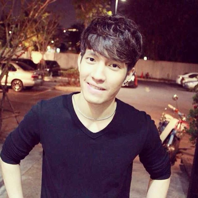 แพน วงแวมป์ ถ้าจะขาวขนาดนี้นะ ...น่ากินไหม๊ละ