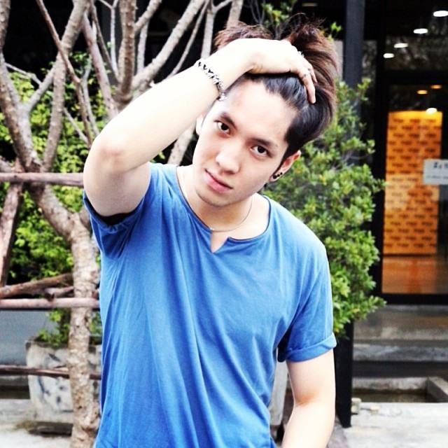 แพน วงแวมป์ ถ้าจะขาวขนาดนี้นะ ...น่ากินไหม๊ละ