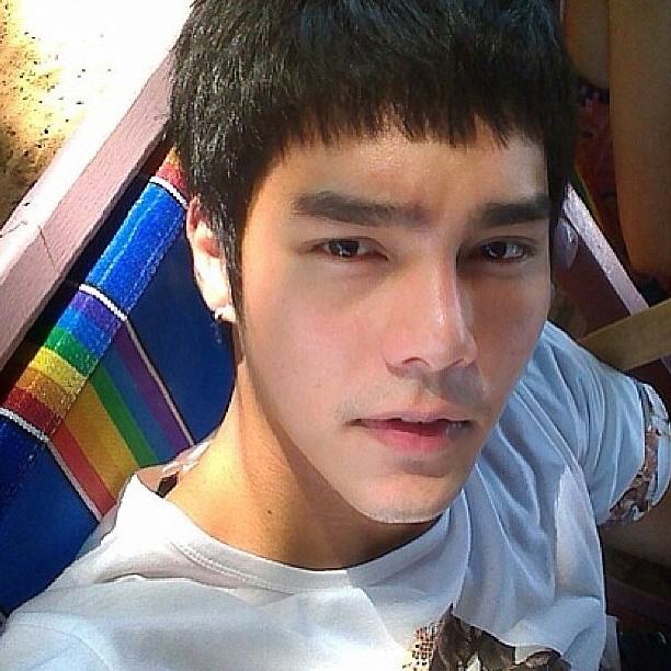 บูม ปิยพันธ์ พระเอกที่น่ากินอีกคนค๊ะ