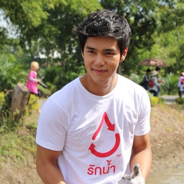 บูม ปิยพันธ์ พระเอกที่น่ากินอีกคนค๊ะ