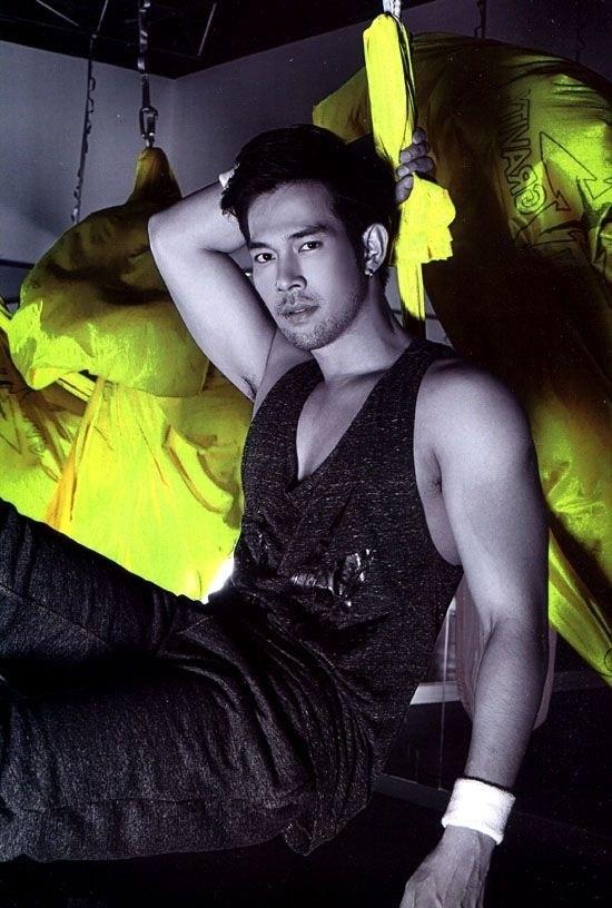 พี่ก้อง แรงเงา แน่นขื้นมากนะเค๊อะ ดูภาพจากเช็ทนี้เอาเอง ฟินนนนน