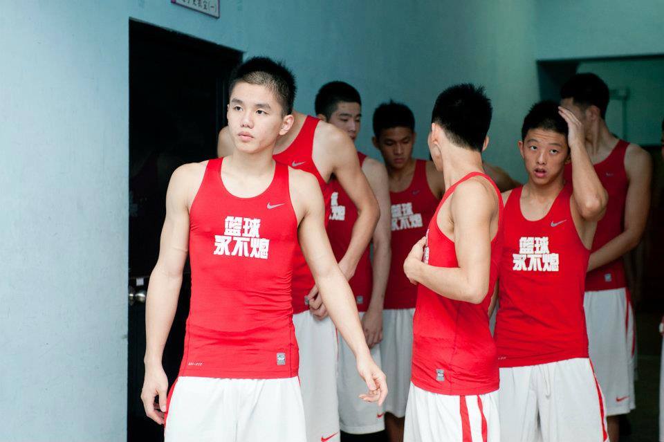 หนุ่มหนุ่มนักกีฬา