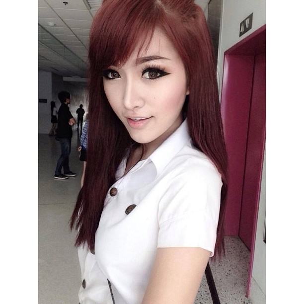 ปิ๊ง หนุ่มสวย จาก ม.กรุงเทพฯ
