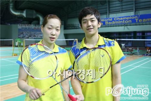 นักแบดมินตันทีมชาติเกาหลี Lee Yong Dae