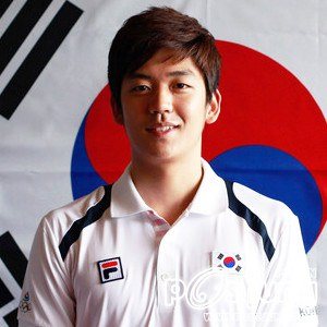 นักแบดมินตันทีมชาติเกาหลี Lee Yong Dae