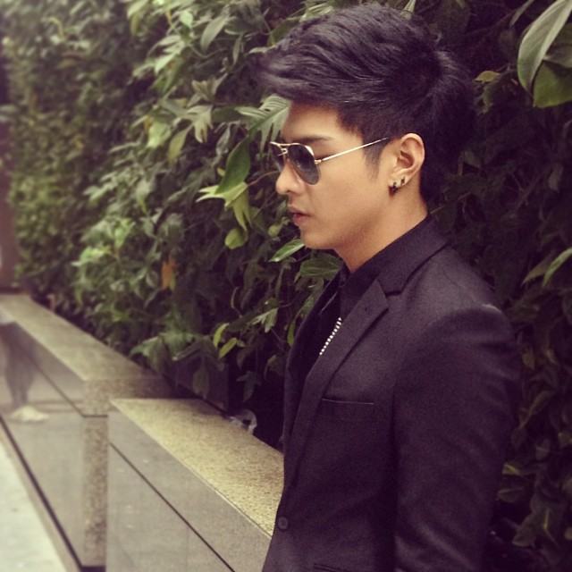 โหน ธนากร หล๊อหล่อ (อัพเดทไอจี)