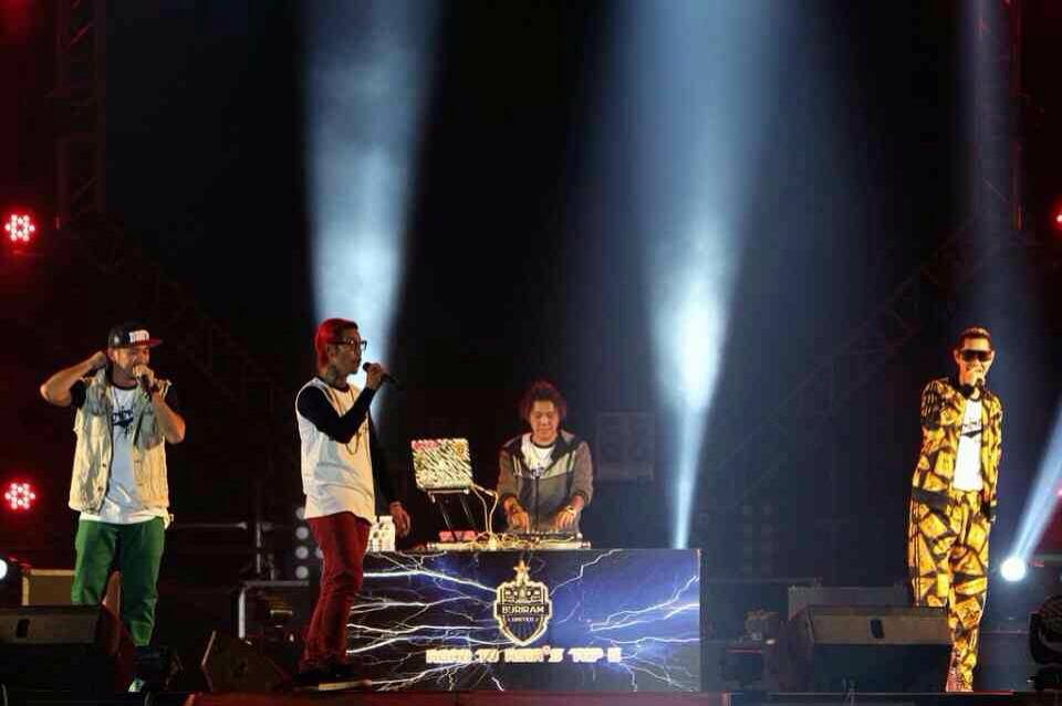 บรรยากาศงานเค้าดาวน์เฟสติวัล2014ที่นครบุรีรัมย์