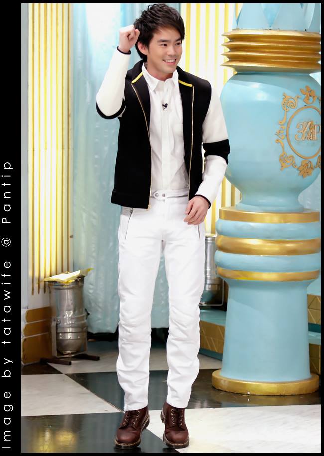 เจมส์ จิรายุ , พั้นช์ วรกาญจน์ , บีม กวี @ รายการสามแซ่บ (25-12-56)