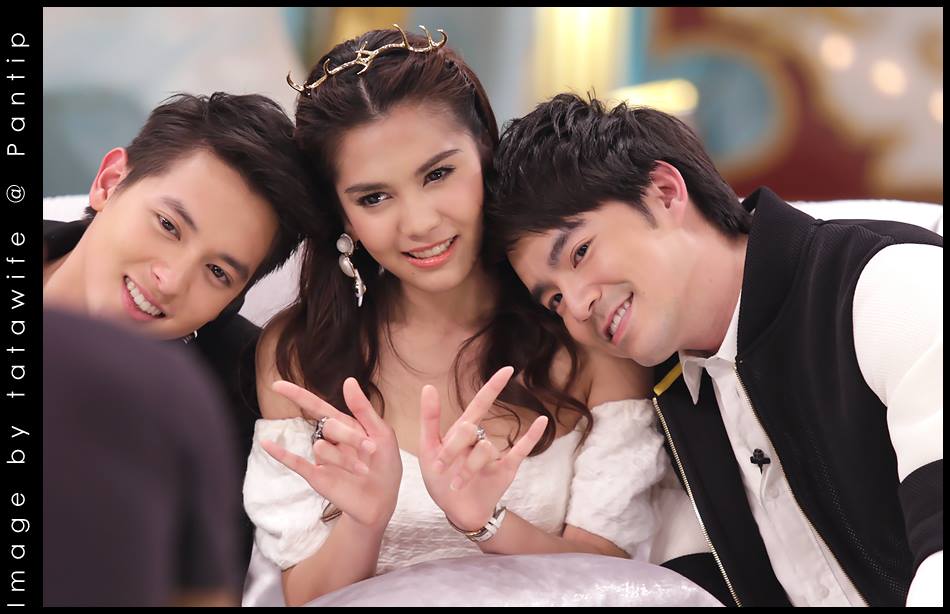 เจมส์ จิรายุ , พั้นช์ วรกาญจน์ , บีม กวี @ รายการสามแซ่บ (25-12-56)