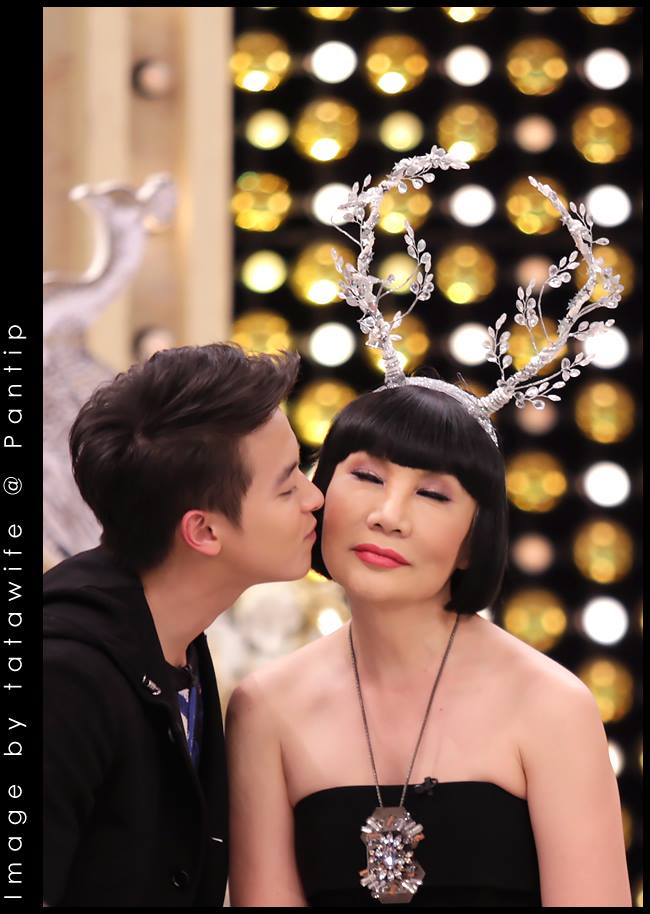 เจมส์ จิรายุ , พั้นช์ วรกาญจน์ , บีม กวี @ รายการสามแซ่บ (25-12-56)