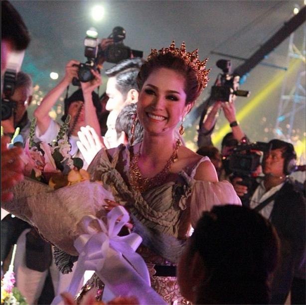 พระนางมัทรี เวอร์ชั่น ขวัญ อุษามณี ใน ละครเวที มหาชาติ มหาบุรุษ