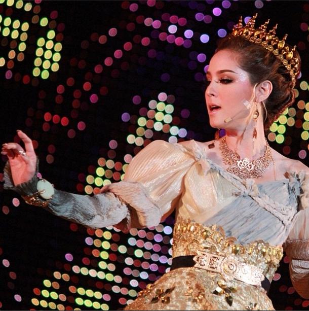 พระนางมัทรี เวอร์ชั่น ขวัญ อุษามณี ใน ละครเวที มหาชาติ มหาบุรุษ