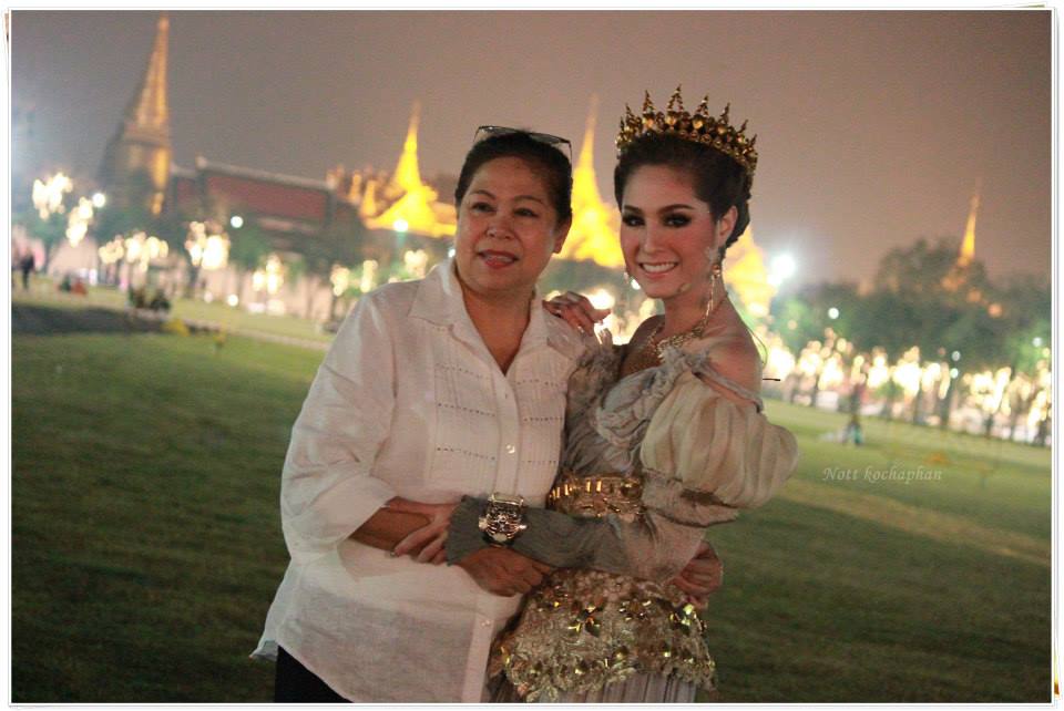 พระนางมัทรี เวอร์ชั่น ขวัญ อุษามณี ใน ละครเวที มหาชาติ มหาบุรุษ
