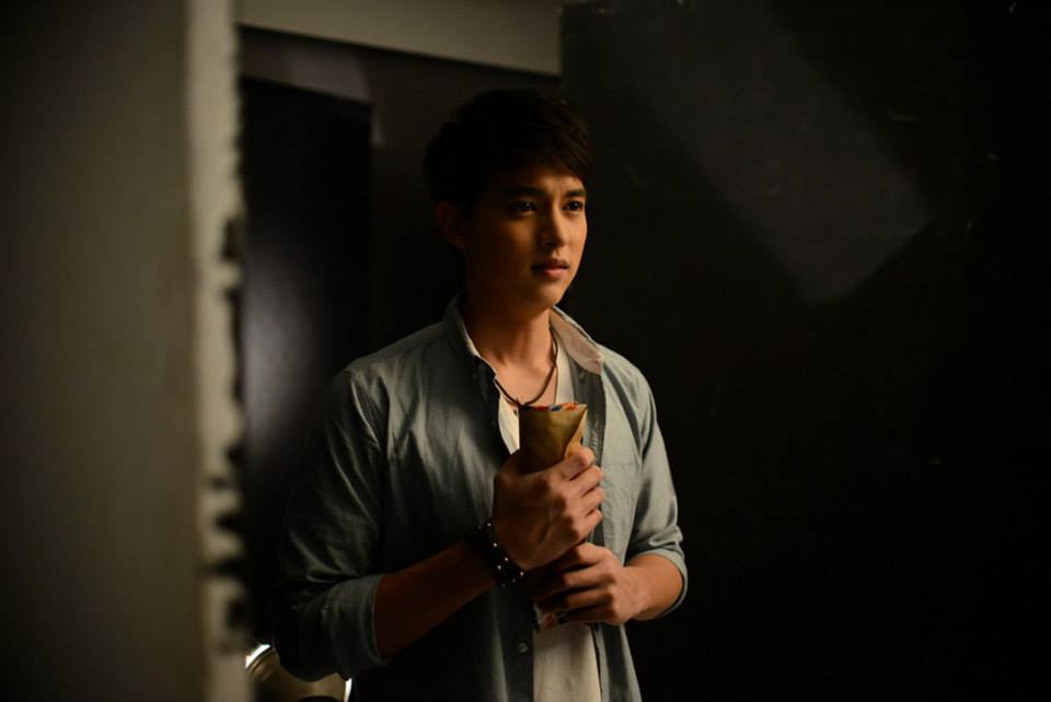 &ldquo;เจมส์ จิรายุ-เต้ย จรินทร์พร&rdquo; ควงคู่ถ่ายโปสเตอร์ &ldquo;TIMELINE จดหมาย ความทรงจำ&rdquo;