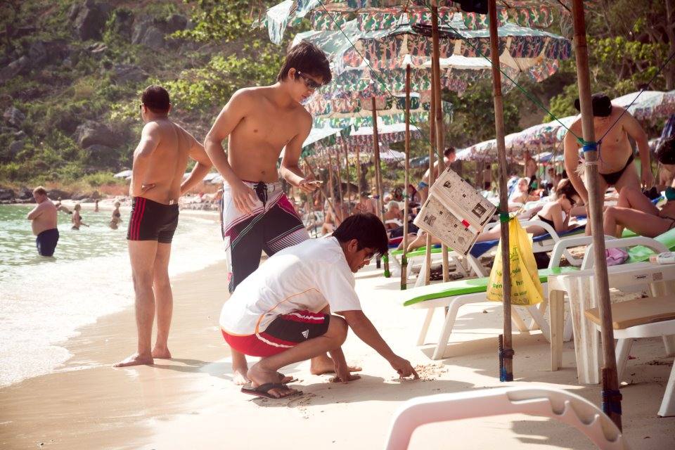 น้องจอส เด็กอายุ17 หล่อ ล่ำ จังเลยค่ะ