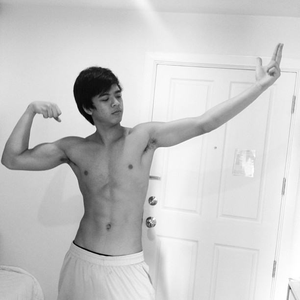 น้องจอส เด็กอายุ17 หล่อ ล่ำ จังเลยค่ะ