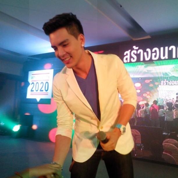 นิว วงศกร หล่อแบบประเมินค่าไม่ได้