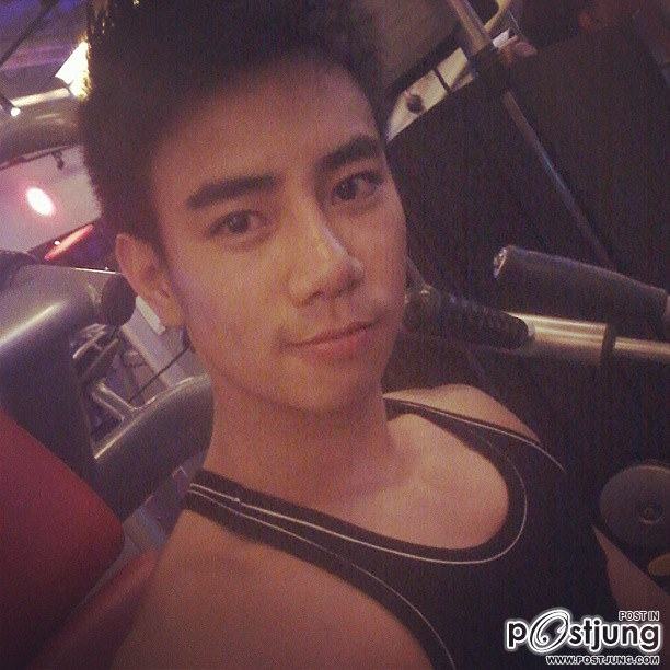 กันณพงศ์ ธีรกิจศิลป์ TAKE ME OUT ...ใช่ ใช่มะ??