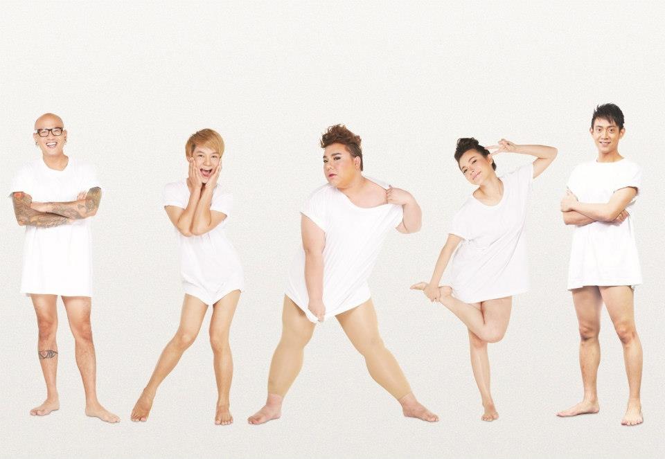 21 ดีเจชื่อดัง โชว์หวิวเปิดศักราช ใน EFM Calendar 2014