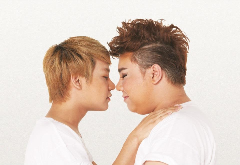 21 ดีเจชื่อดัง โชว์หวิวเปิดศักราช ใน EFM Calendar 2014