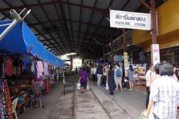 สถานีรถไฟแม่กลอง