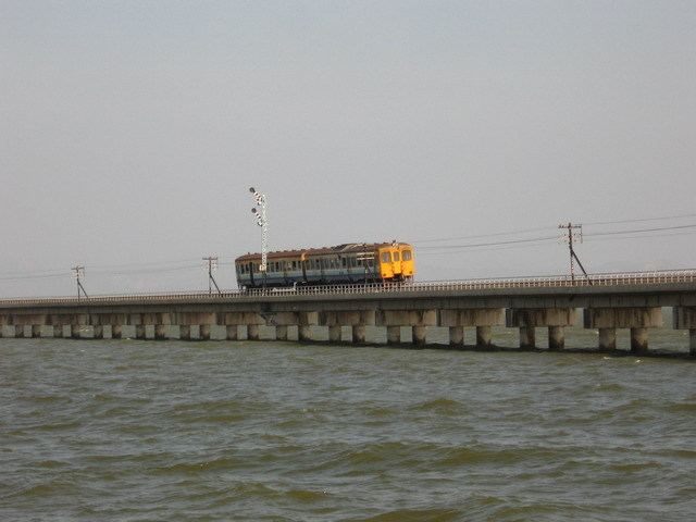 รถไฟกับเขื่อนป่าสัก
